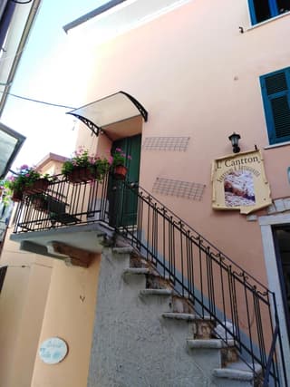 L ' CANTON B & B