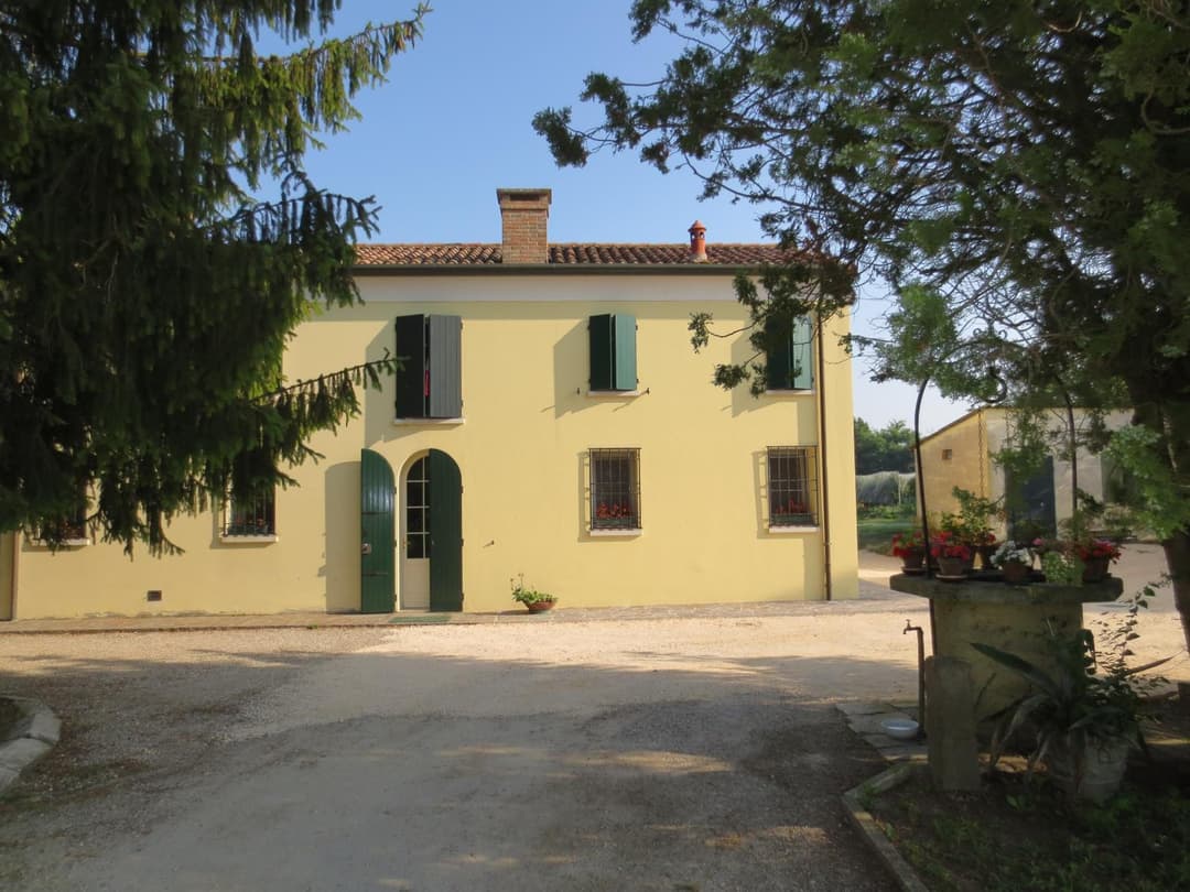 Borgo Tarapino Campagna — photo 1 of 1