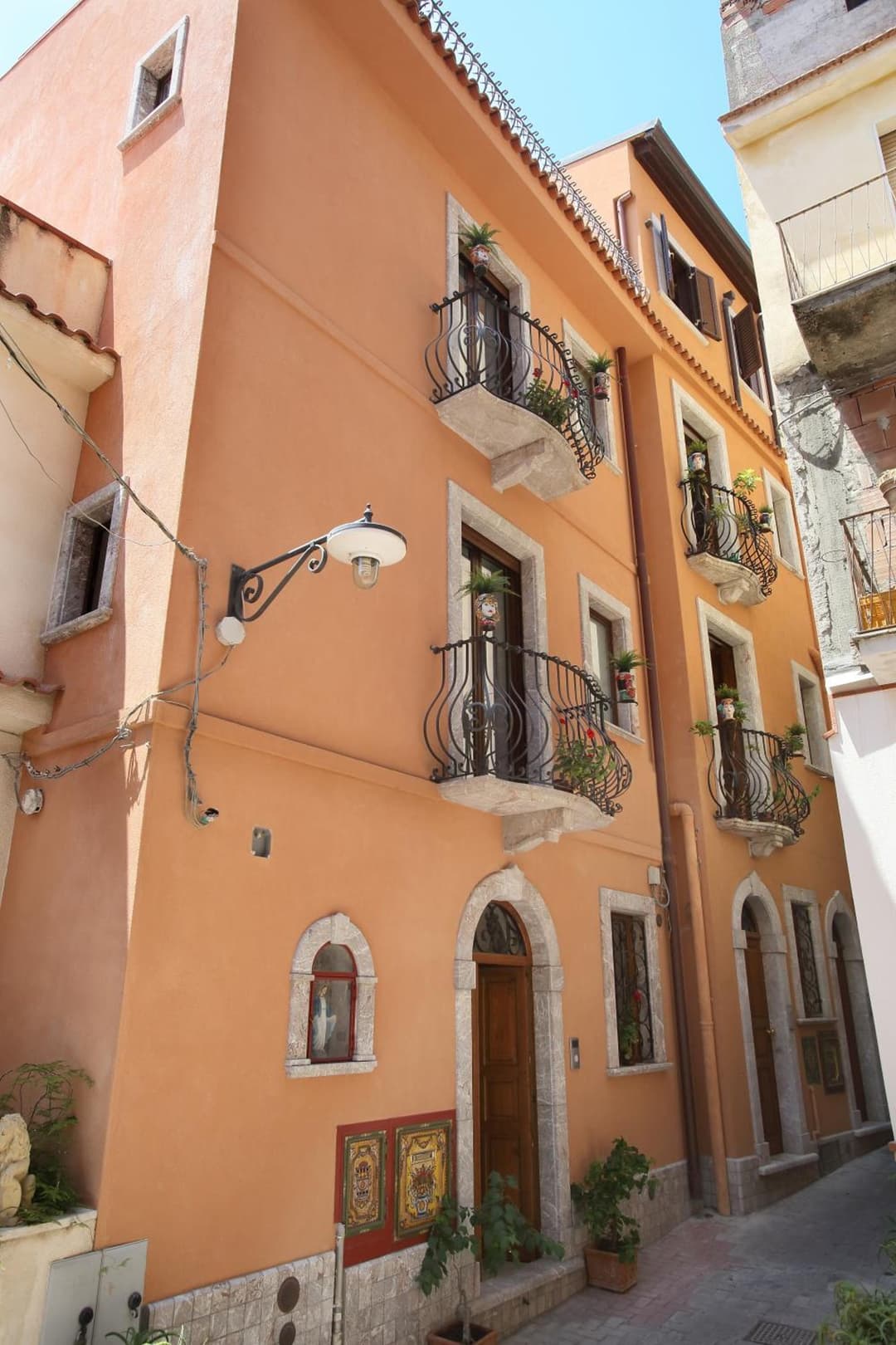 Trinacria House — photo 1 of 1