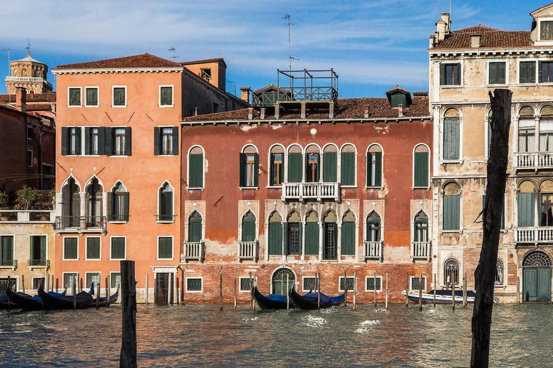 GrandCanal-Red — photo 1 of 1