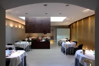 Parizzi Suites&Studio Restaurant