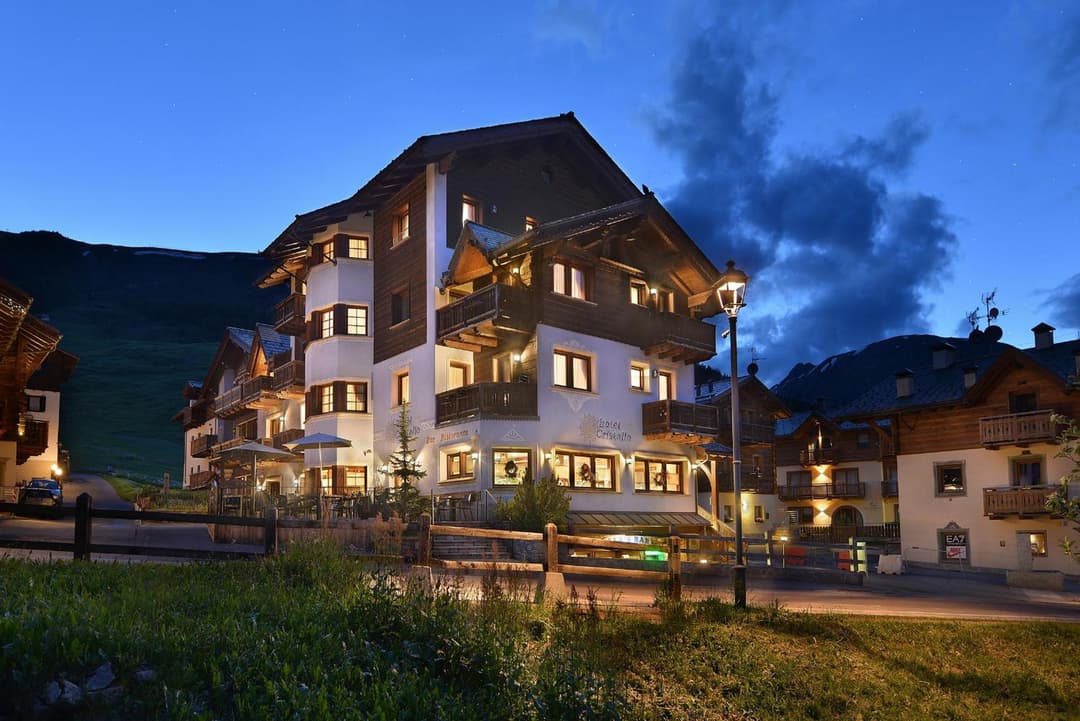 Hotel Cristallo — photo 1 of 49