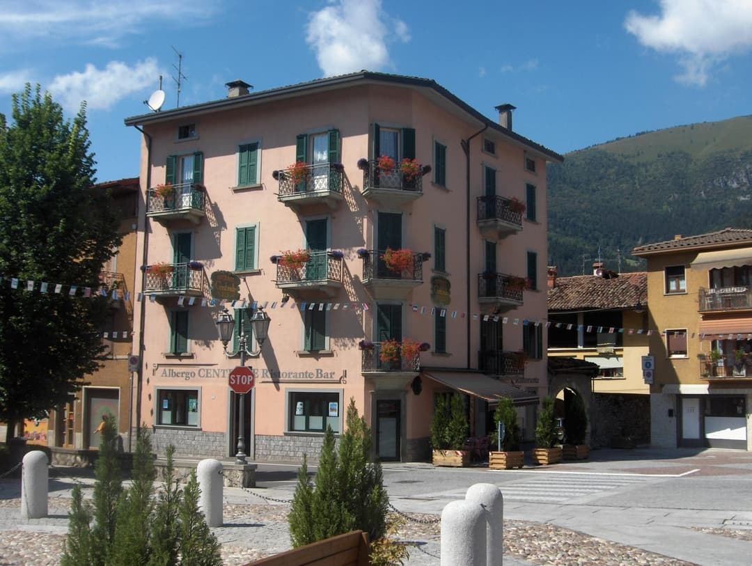 Albergo Centrale — photo 1 of 35