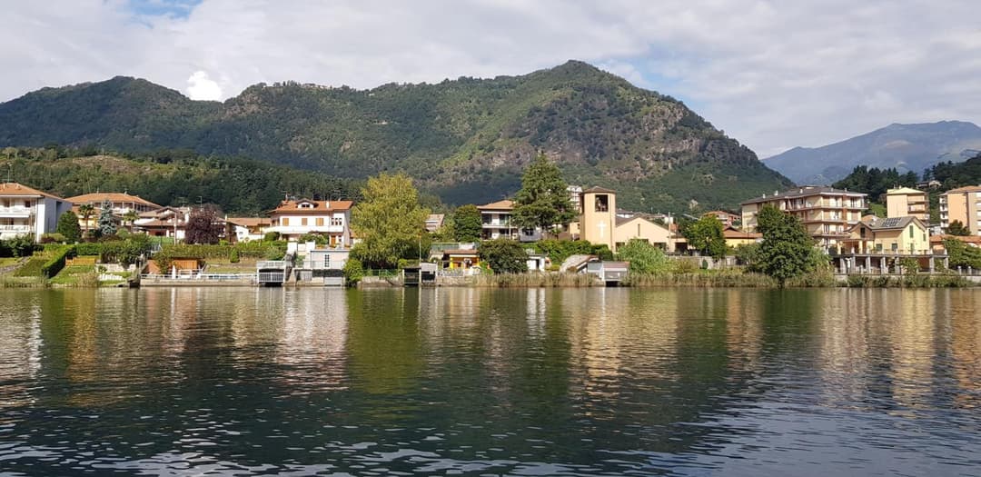 La casa dei cigni sul lago d’Orta — photo 1 of 28
