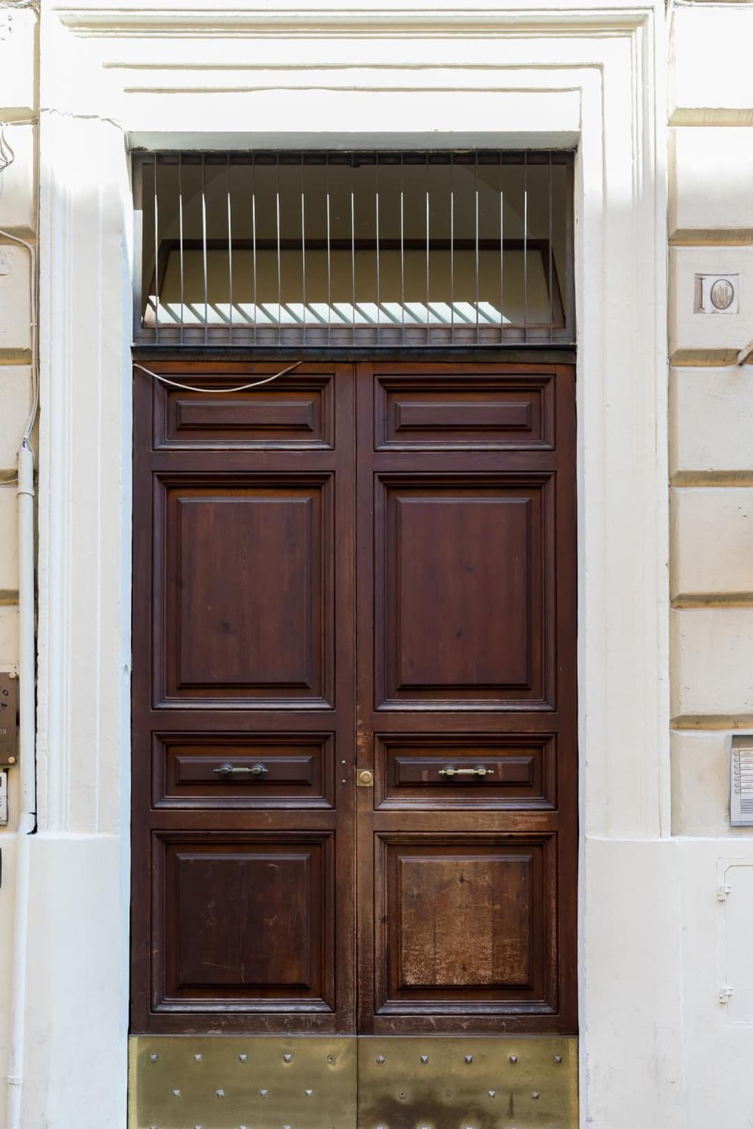 Crosti Apartments — photo 1 of 1