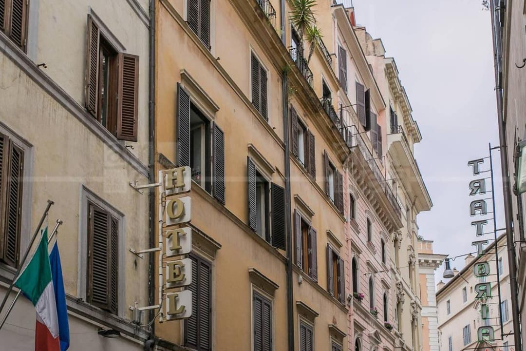 Visione Via Sant’Andrea delle Fratte, 36 — photo 1 of 1