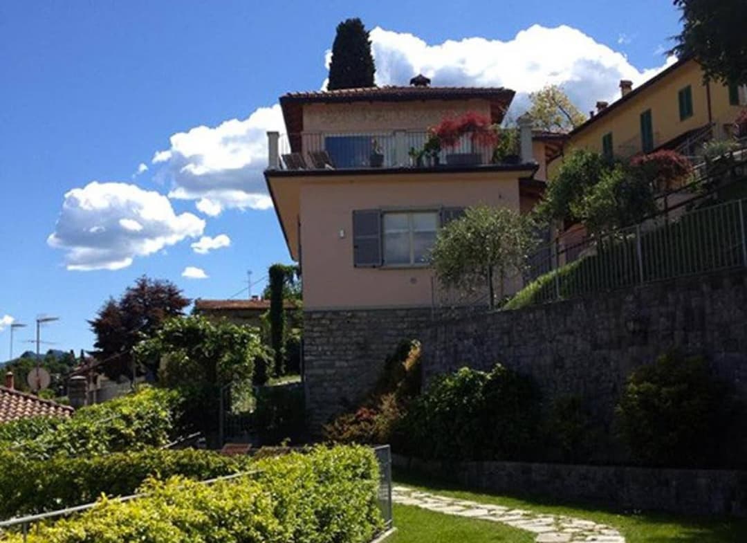 Miralago Apartments Villa Rosa Lake View — photo 1 of 23