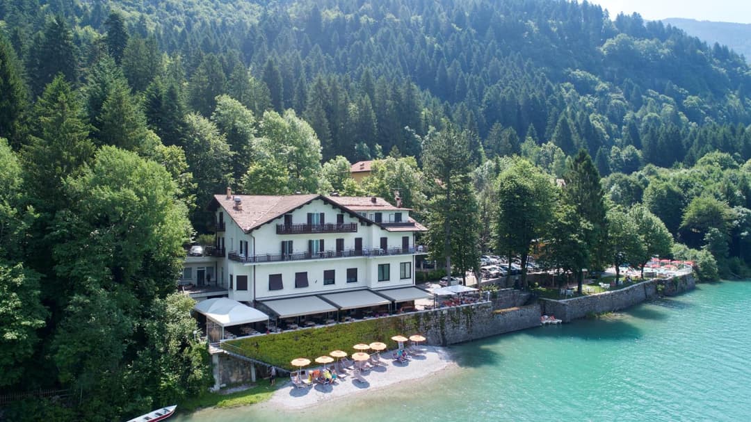 Lago Park Hotel — photo 1 of 1