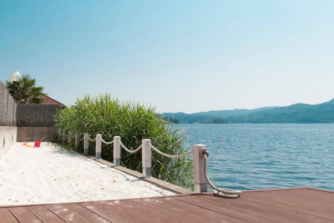 LA PLAYA Cottage con spiaggia privata — photo 1 of 48