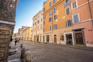 Borgo Pio Passetto Papale