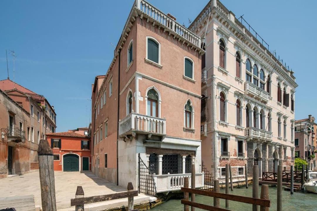 La Loggia Grand Canal — photo 1 of 22