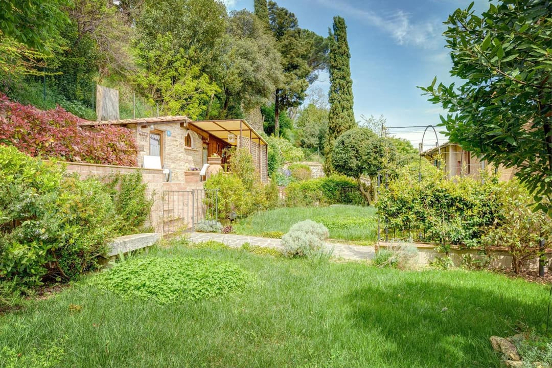 Garden House — photo 1 of 1