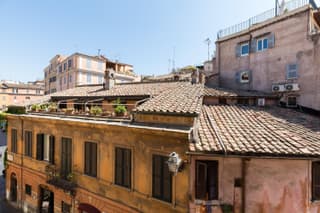 Classic and chic apartments in Trastevere