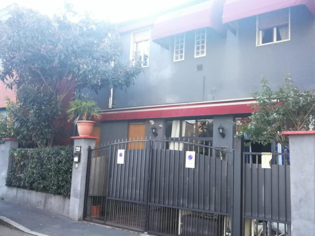 Al 20 Guest House Fiera Milano - Certosa - San Siro — photo 1 of 1