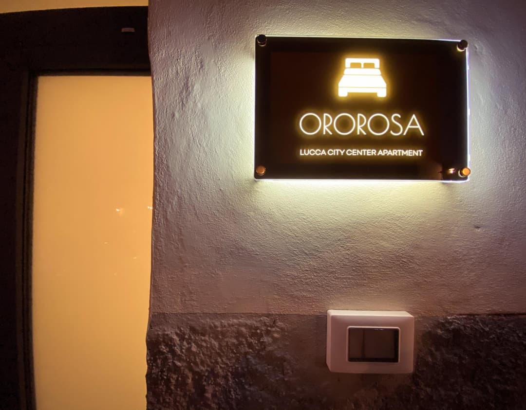 OROROSA Lucca City Center Apartment — photo 1 of 32