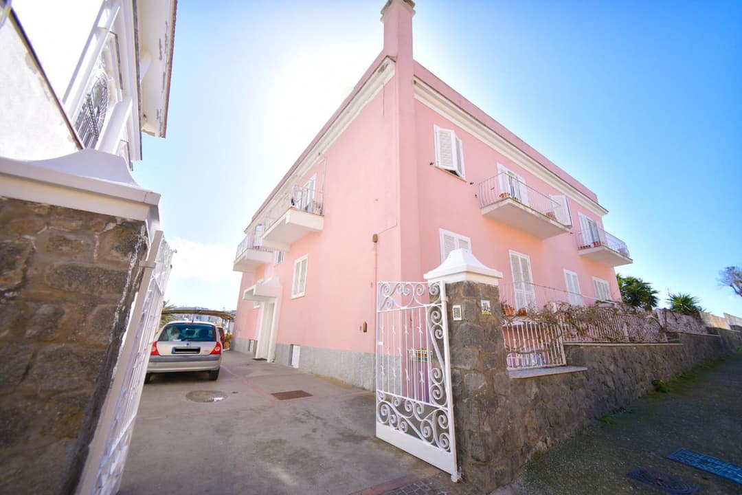 Casa Romano, centro di Forio, Ischia — photo 1 of 1