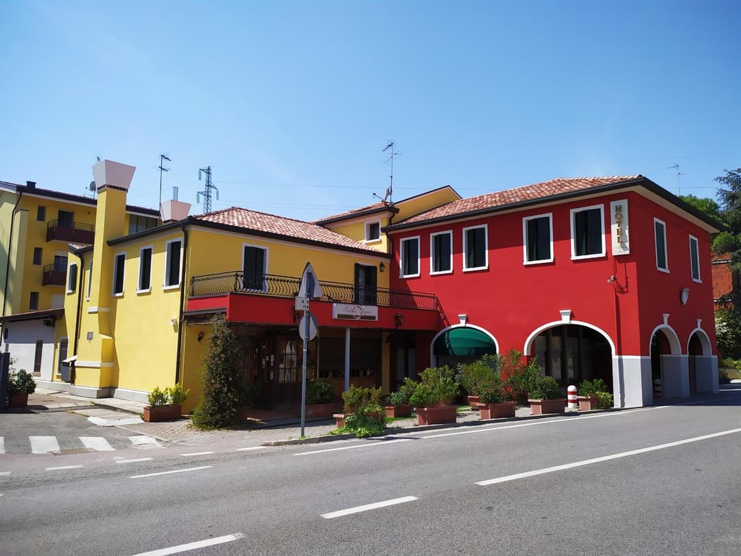 Hotel Antico Moro — photo 1 of 63