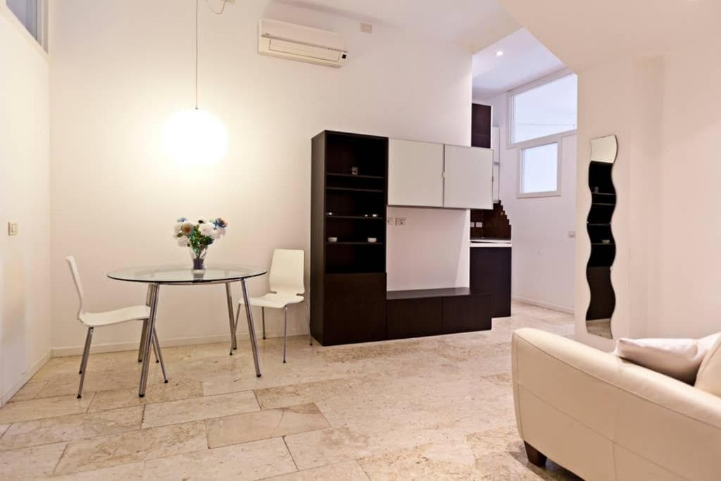Milan Downtown - The flat — photo 1 of 13