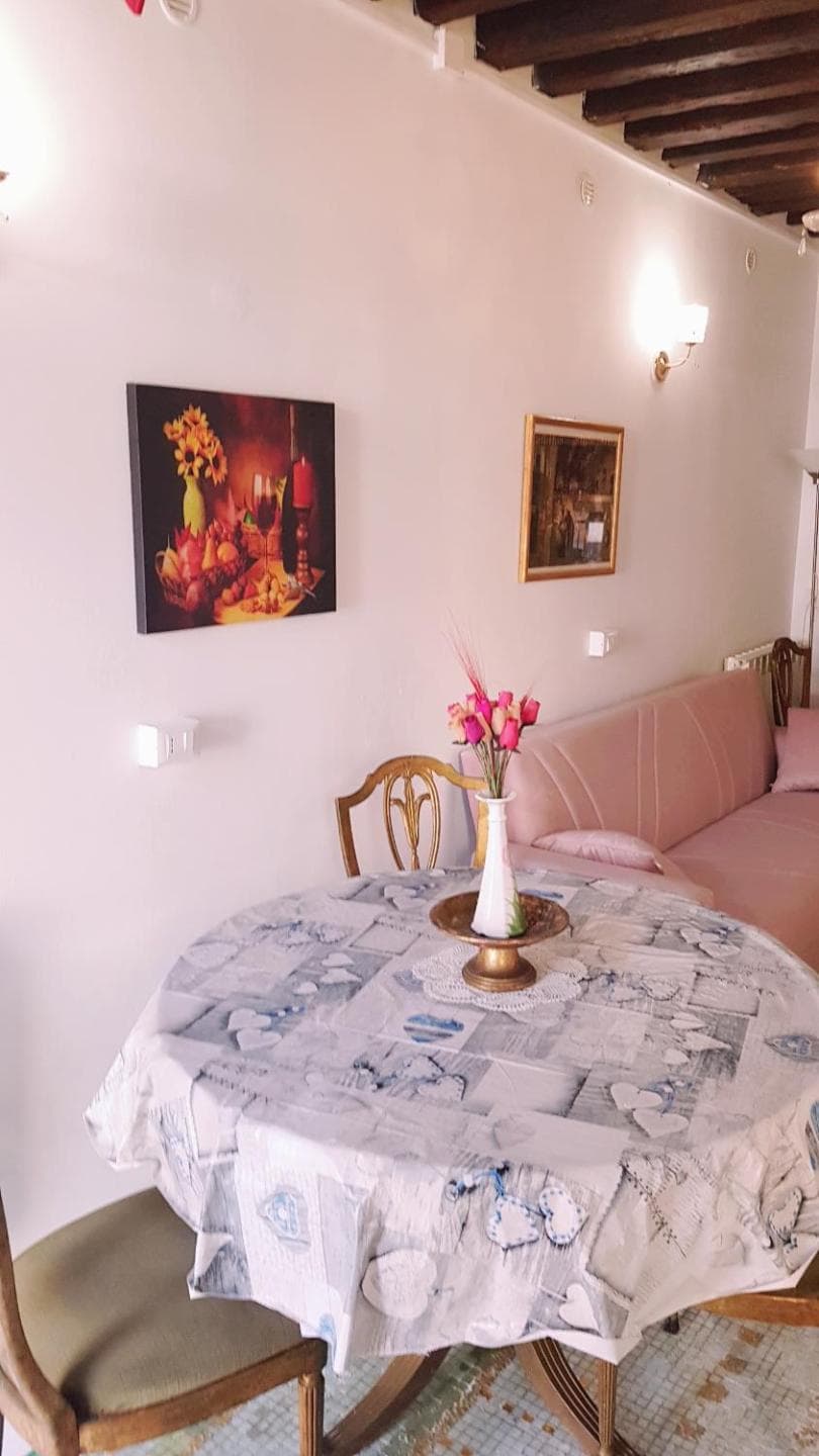 BIENNALE FLAT IN GIARDINI — photo 1 of 1