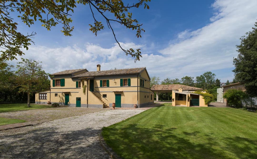Casale Cenerelli — photo 1 of 1