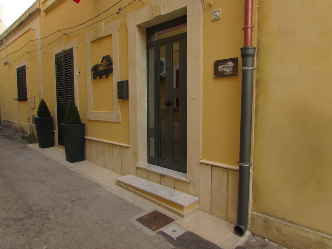 B&B CryAgo — photo 1 of 1