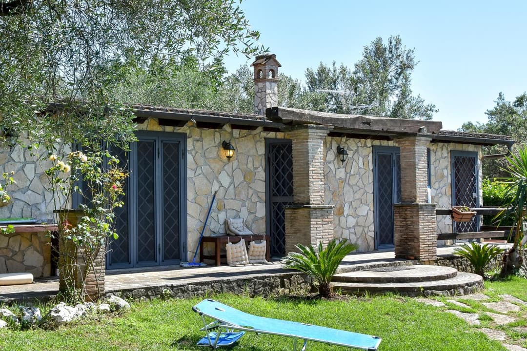 Villa di Lago Albano - Castel Gandolfo — photo 1 of 1