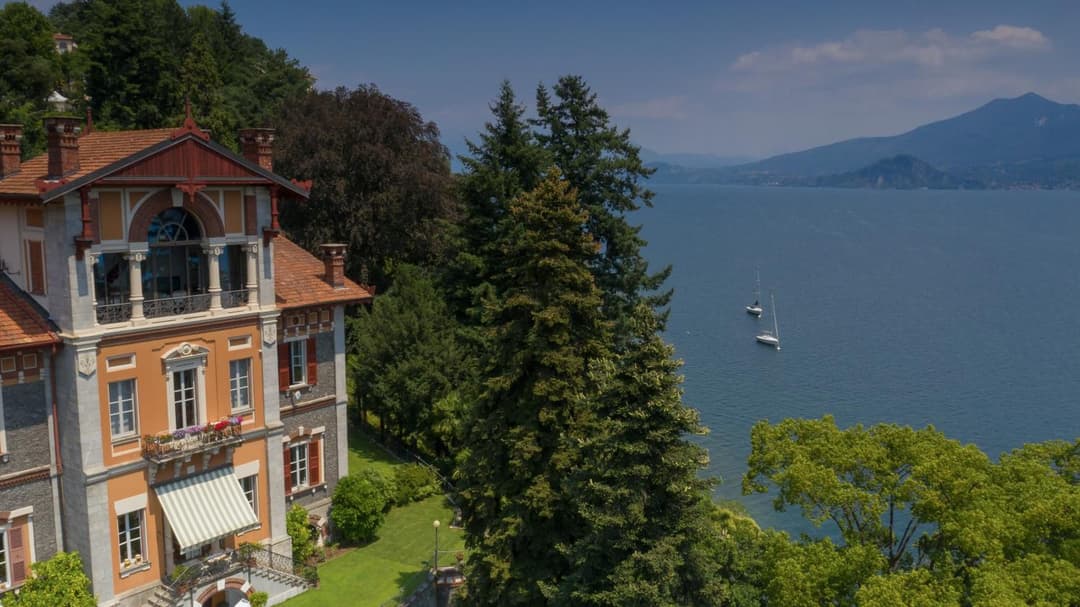 Villa Selva Luxury Lakeview Apartment — photo 1 of 1