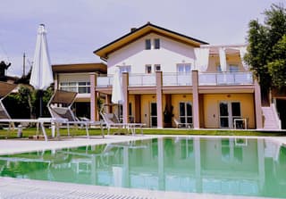 Garda Bloom Holiday Apartments