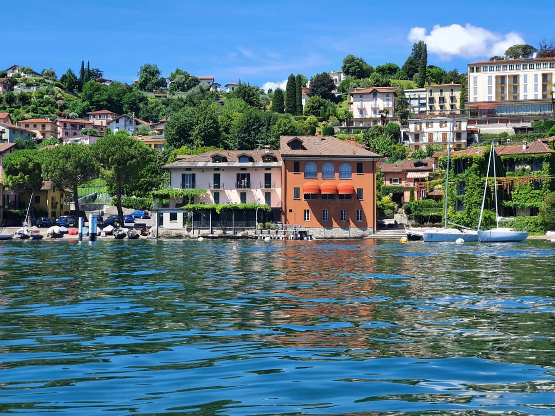 BELLAGIO LAKESIDE APARTMENT — photo 1 of 1