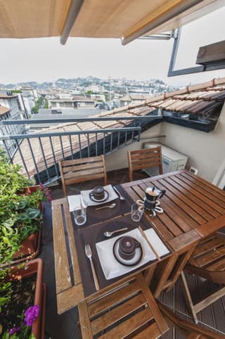 Cute & Cozy Terrace