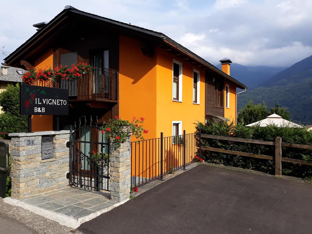 Il Vigneto Rooms & Breakfast - Valtellina Panoramic View — photo 1 of 1