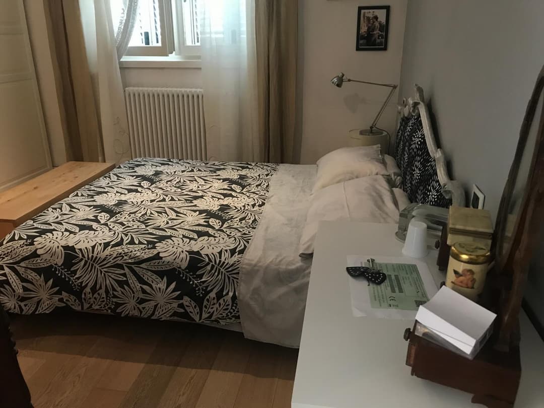 camera con bagno privato e parcheggio — photo 1 of 19