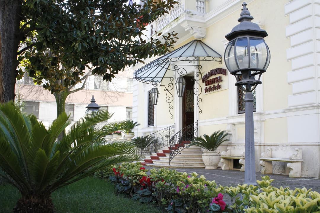 Hotel Villa Pinciana — photo 1 of 72