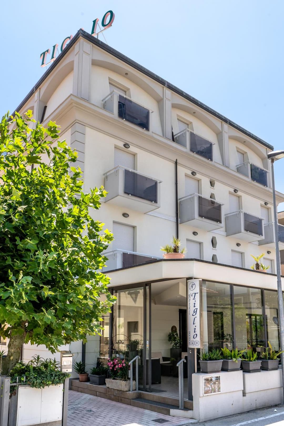 Hotel Tiglio — photo 1 of 52