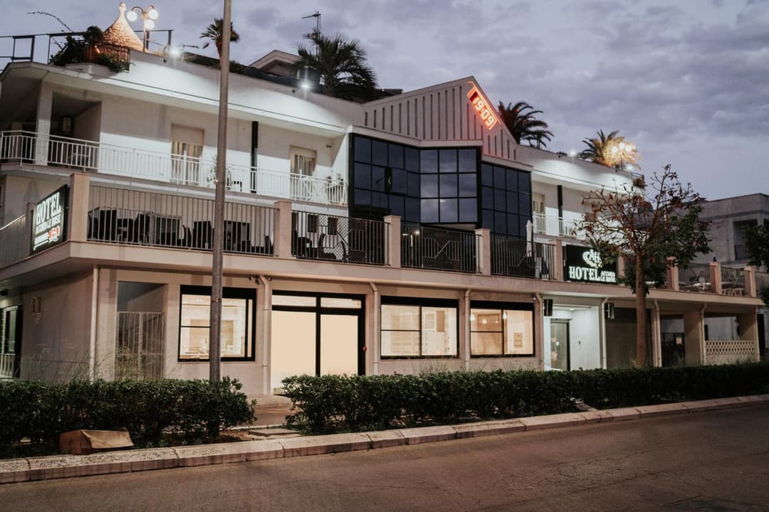 Hotel Accord Le Rose — photo 1 of 122