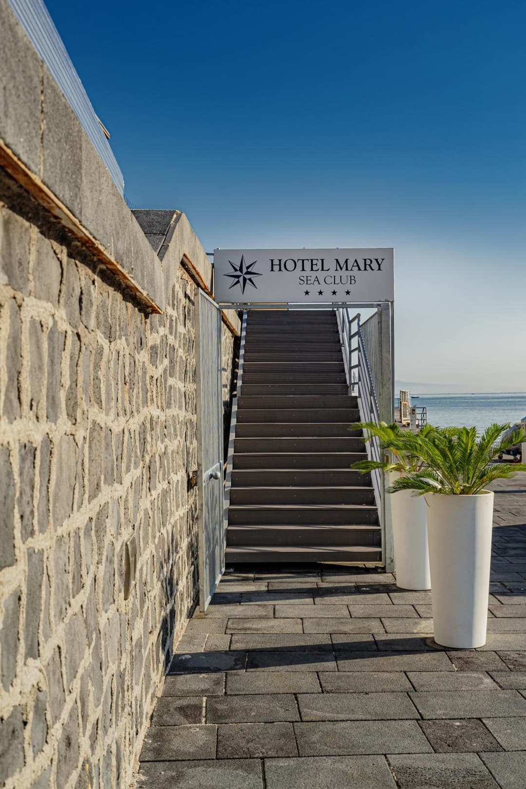 Hotel Mary — photo 1 of 1