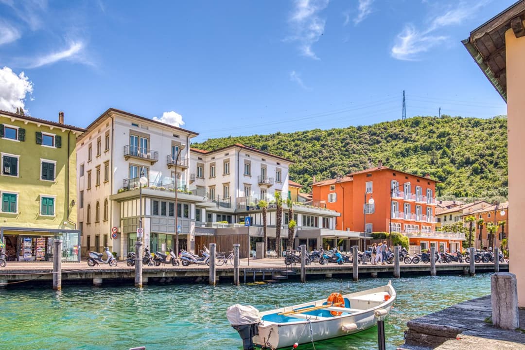Hotel Lago Di Garda — photo 1 of 1