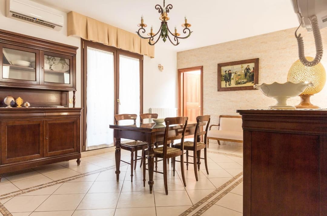 La Maison — photo 1 of 1