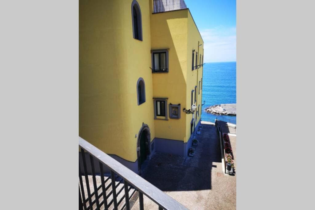 Dipintodazzurro, appartamento sul mare di Sorrento — photo 1 of 1