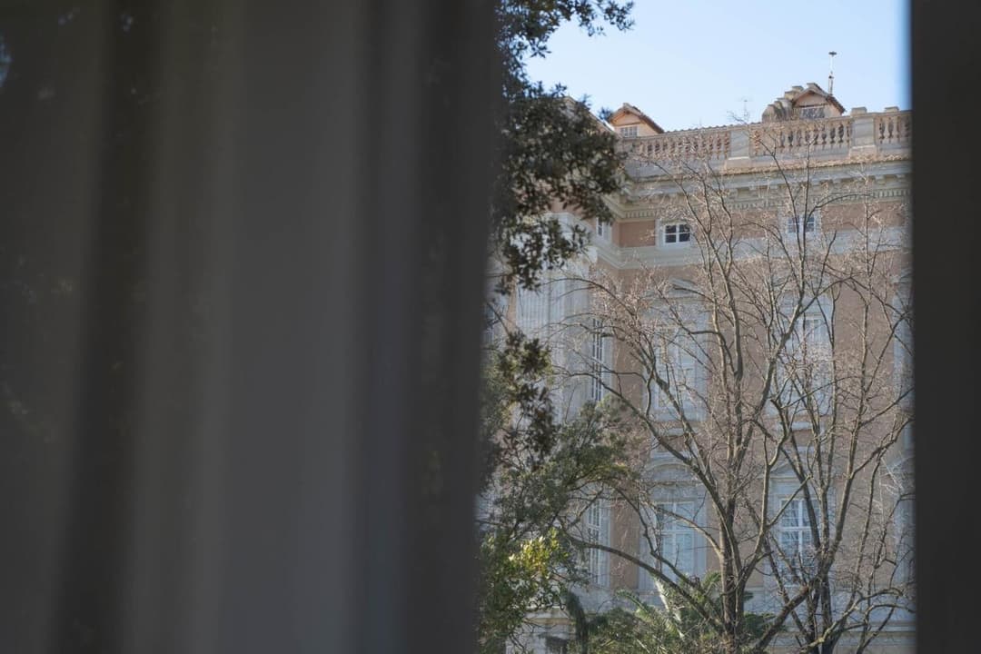 ROYAL GARDENS — photo 1 of 1