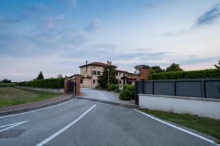 Hotel Villa Sara with pool and parking near Venice