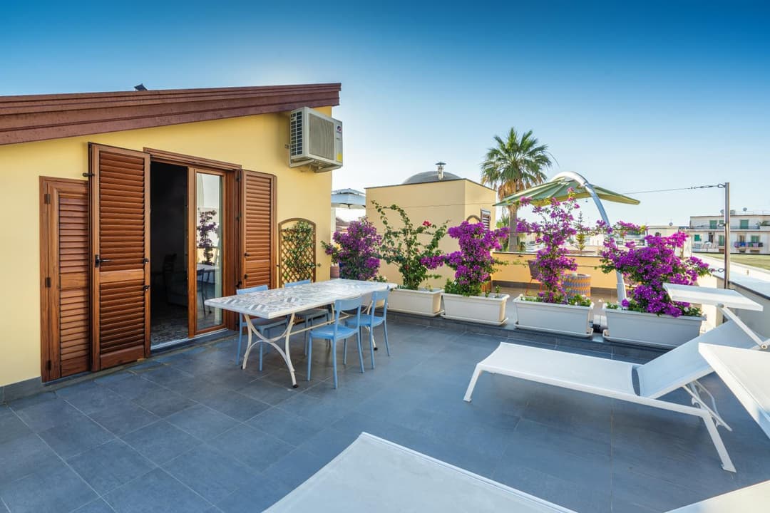 Don Giulio Luxury Home jacuzzi — photo 1 of 1