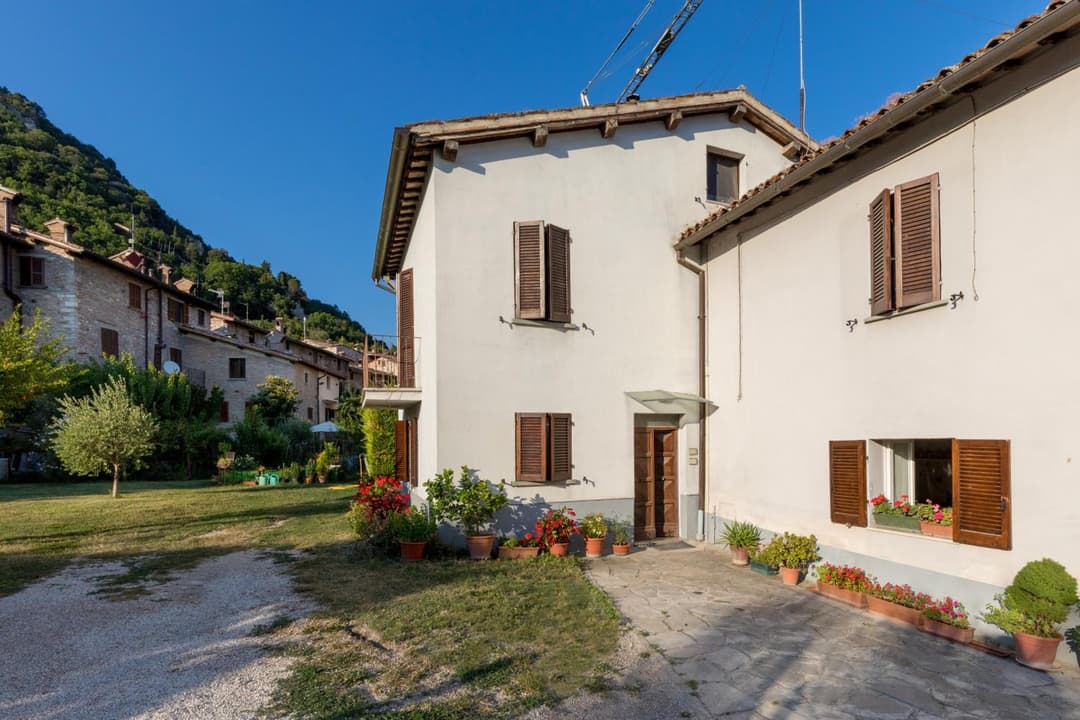 GuestHost - Borgo Santa Lucia Apartment with Private Parking & Garden — photo 1 of 1