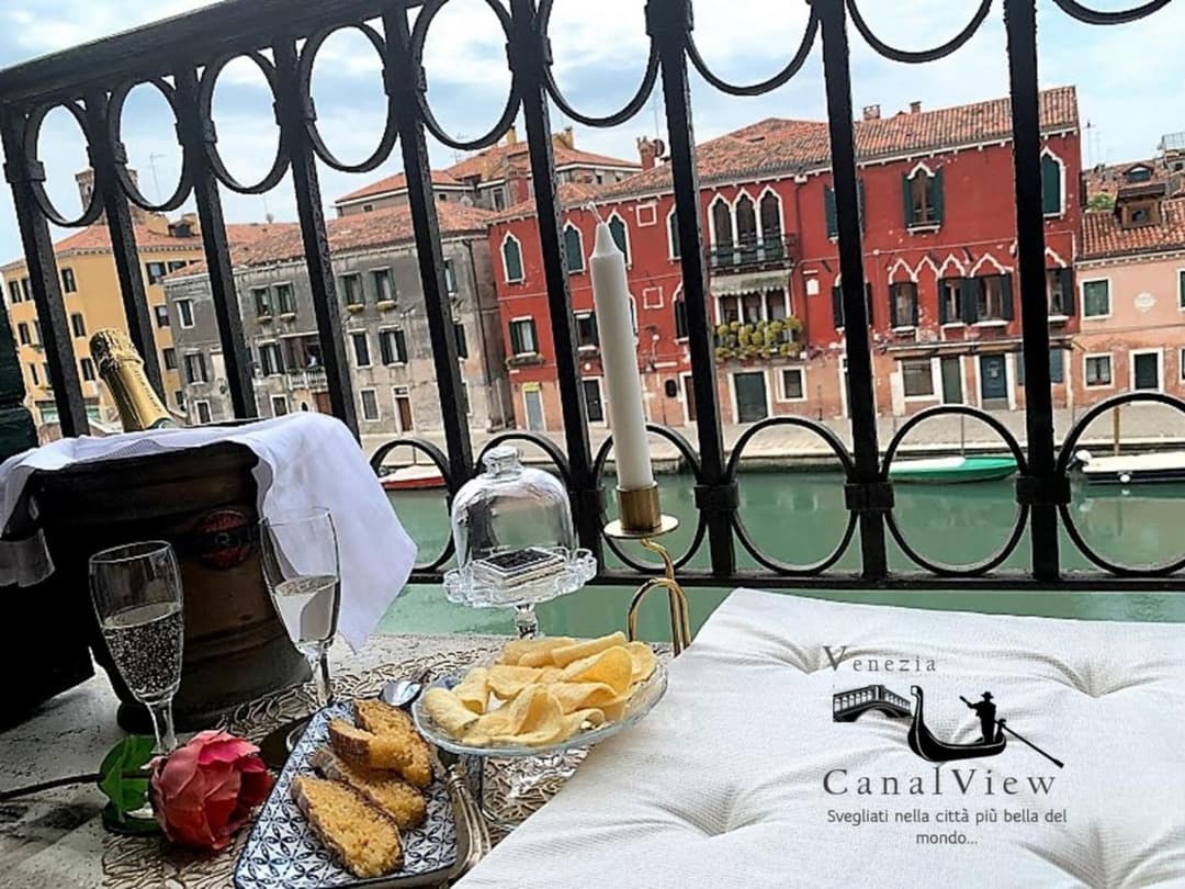 Venezia Canal View — photo 1 of 1