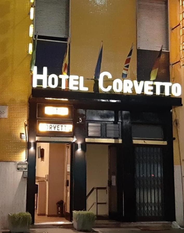 Monkey Hostel Milano — photo 1 of 149