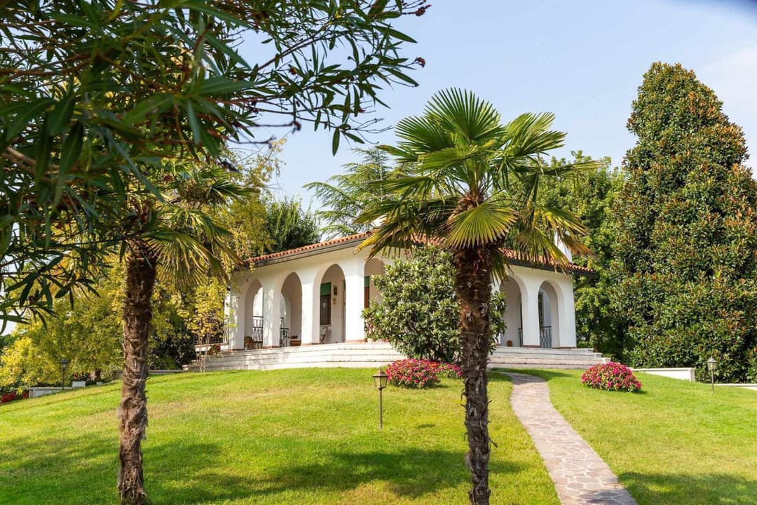VILLA MAGNOLIA — photo 1 of 1