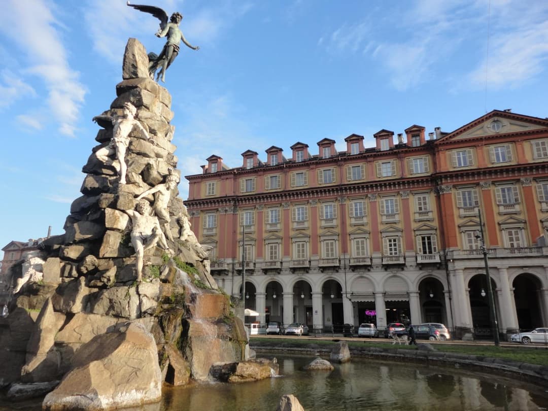 SWEET APT Piazza Statuto 9 nel pieno CENTRO di TORINO — photo 1 of 24