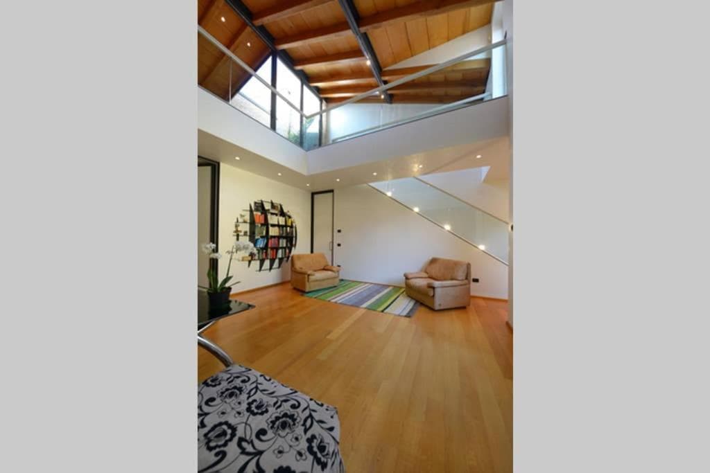 The Green House — photo 1 of 68