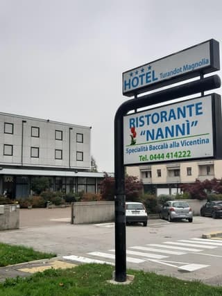 Hotel Turandot-Osteria-Pizzeria "Nanni'"