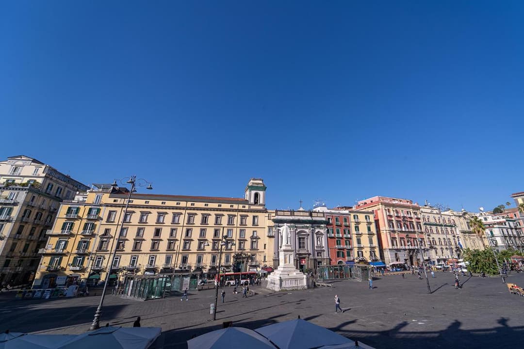 Le 4 Stagioni Dante's Suites H Napoli Centro, by ClaPa Group — photo 1 of 1